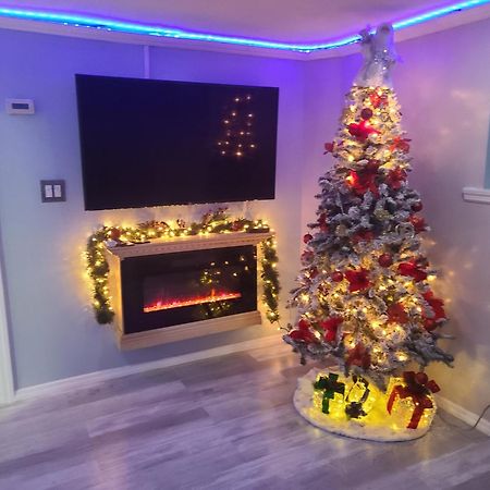 Lovely 2 Bedroom Apartment With 2 Entrance And Parking New York Eksteriør billede