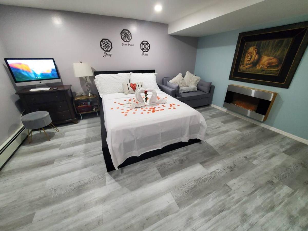 Lovely 2 Bedroom Apartment With 2 Entrance And Parking New York Eksteriør billede
