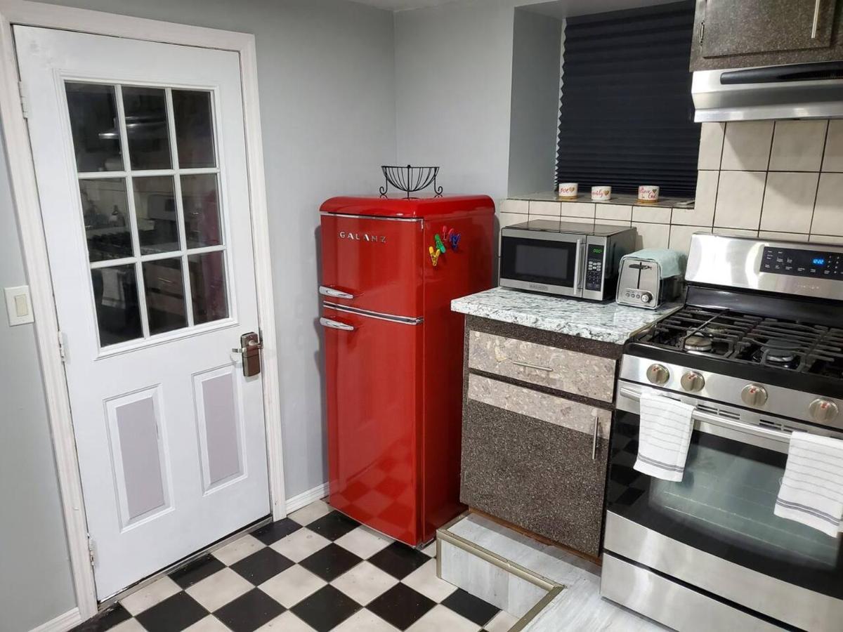 Lovely 2 Bedroom Apartment With 2 Entrance And Parking New York Eksteriør billede