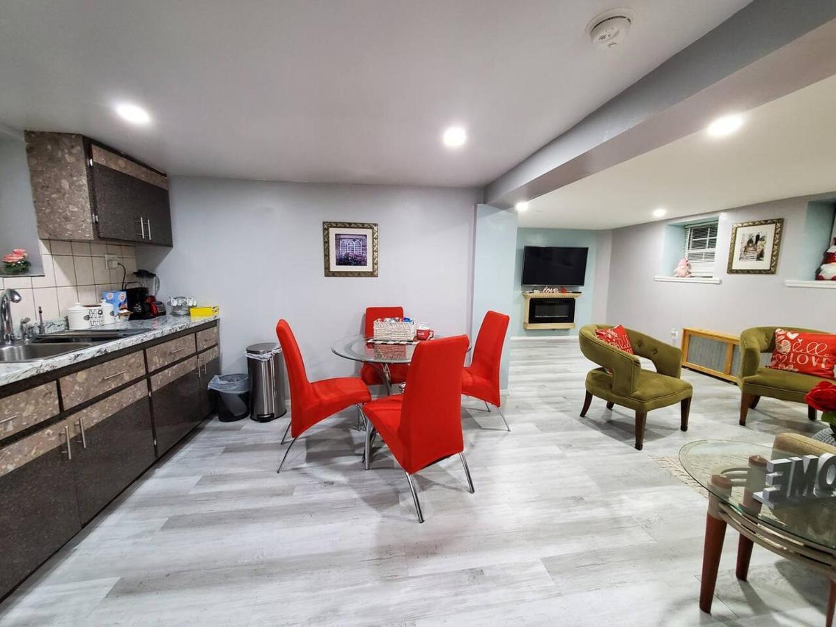 Lovely 2 Bedroom Apartment With 2 Entrance And Parking New York Eksteriør billede